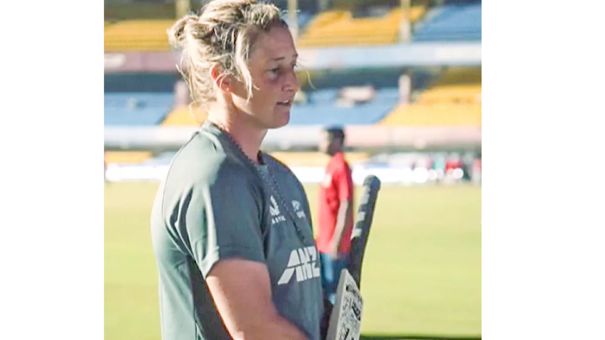 Women’s WC: Sophie Devine gets emotional as teammates gift her special memento for 300-match milestone