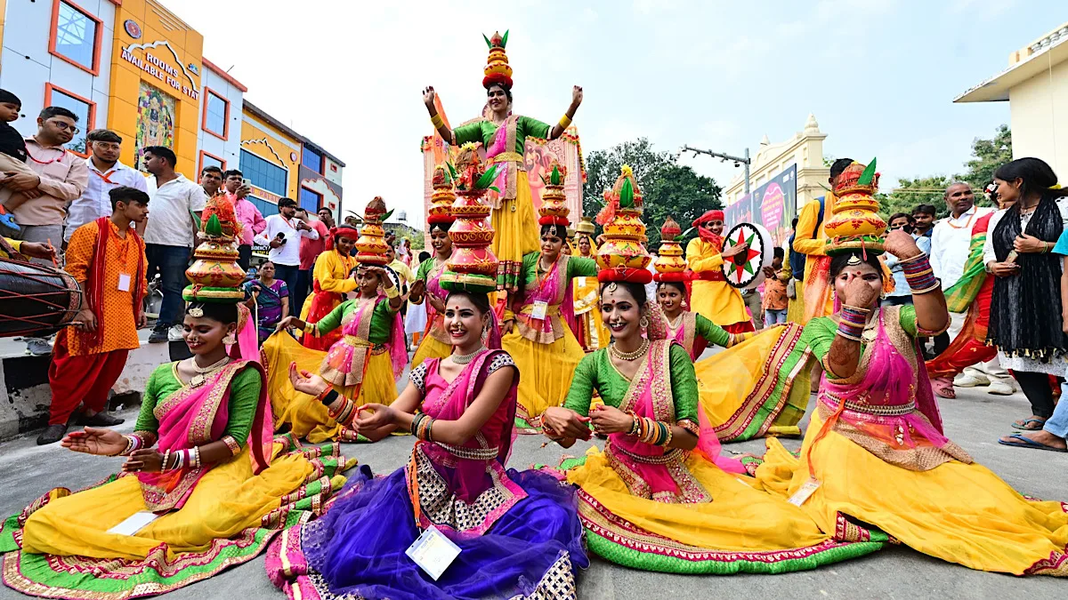 UP Tourism Minister Flags Off Grand Ramayana Shobhayatra in Ayodhya