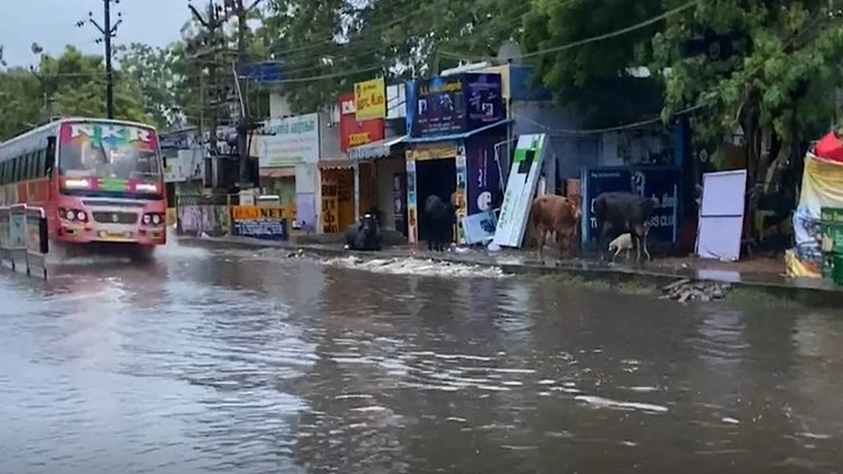 Heavy rainfall lashes several districts; depression to cross north coastal Tamil Nadu