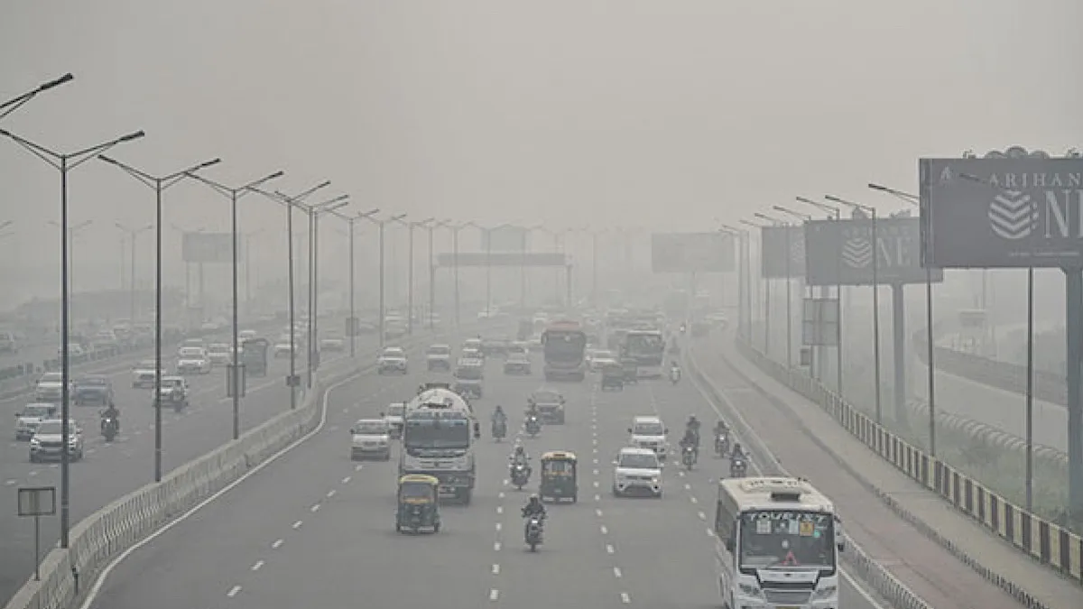 AQI in national capital deteriorates to “very poor” category