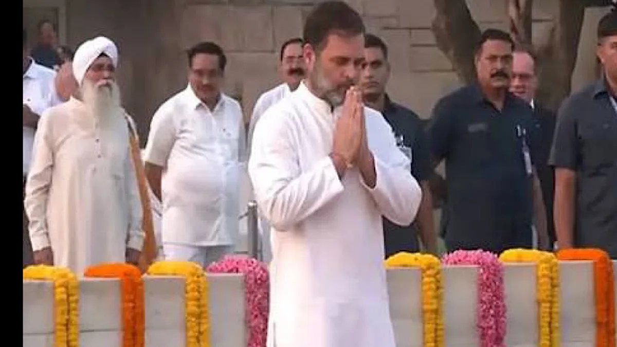 Rahul Gandhi pays tribute to Sardar Patel on his birth anniversary