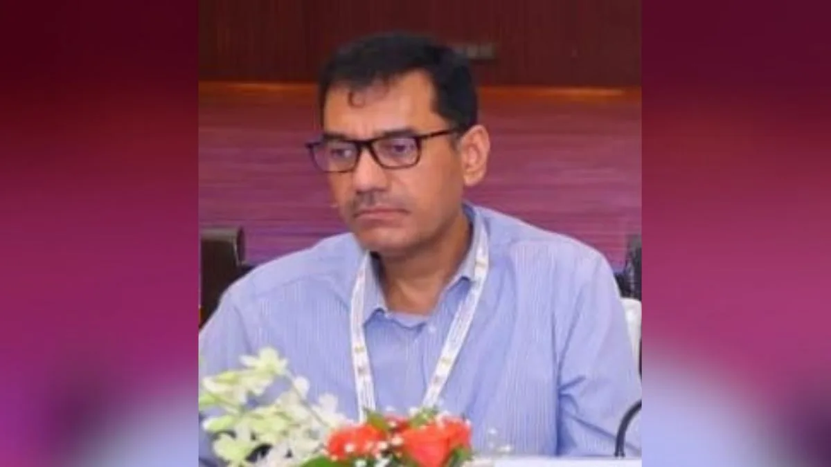 IAS officer’s retirement stirs hornet’s nest in Telangana