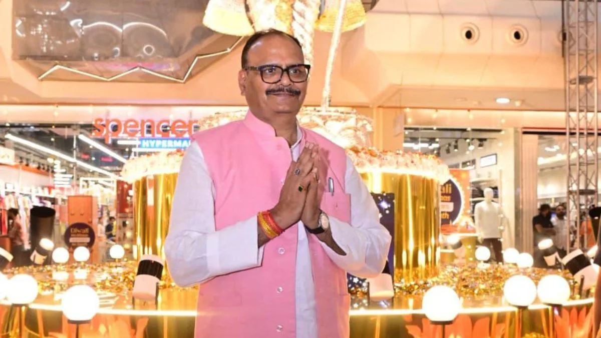 18-foot statue of Lord Shri Ram made of 1.5 lakh coins unveiled by UP Dy. CM Brajesh Pathak