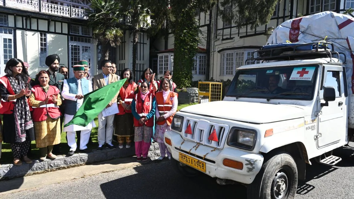 Governor flags off relief material for disaster-affected families in Kullu and Chamba