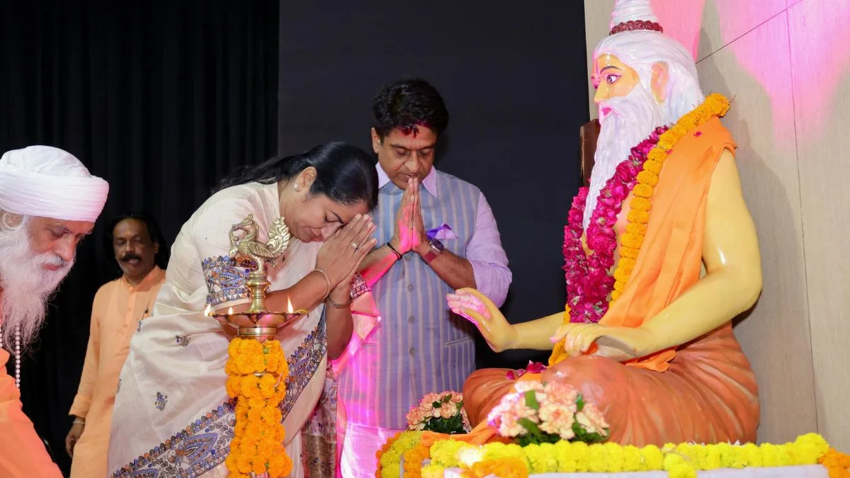 Maharishi Valmiki’s teachings strengthen spirit of justice, harmony: Delhi CM