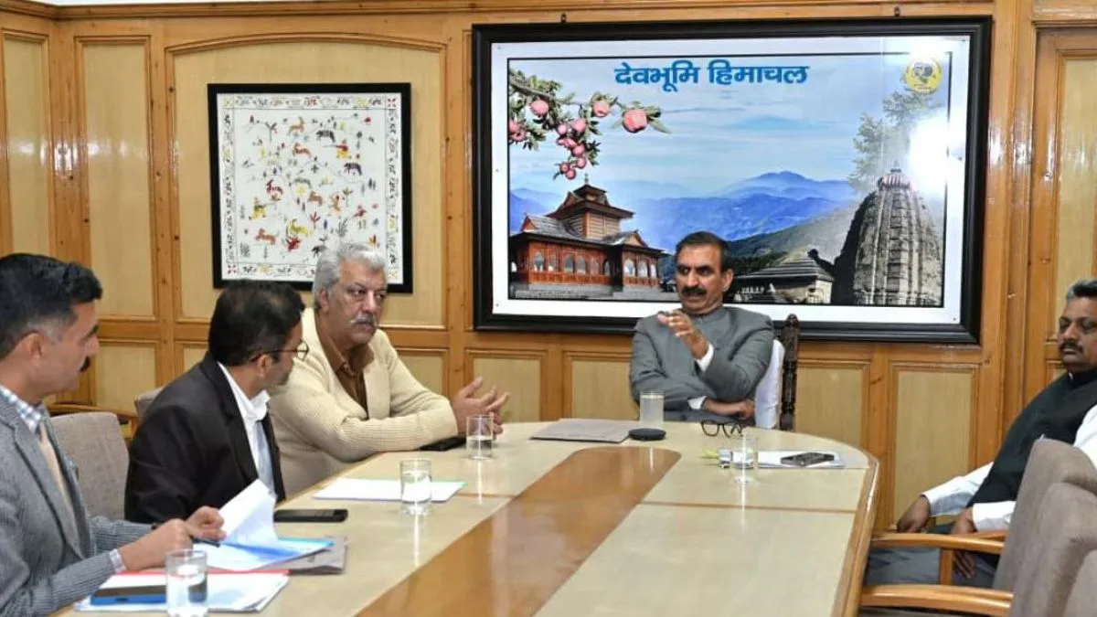 Himachal CM reviews Rs 145 crore utility duct project in Shimla