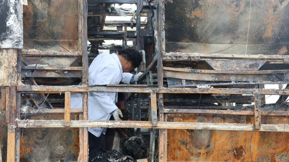 Kurnool bus tragedy: smart phone batteries intensified blaze
