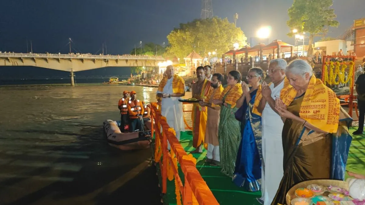 FM Nirmala Sitharaman, family, perform aarti of Lord Shri Ram Lalla in Ayodhya