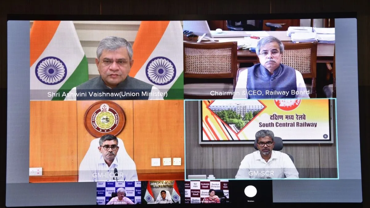 Railway Minister reviews cyclone preparedness measures with ECoR and SCR officials
