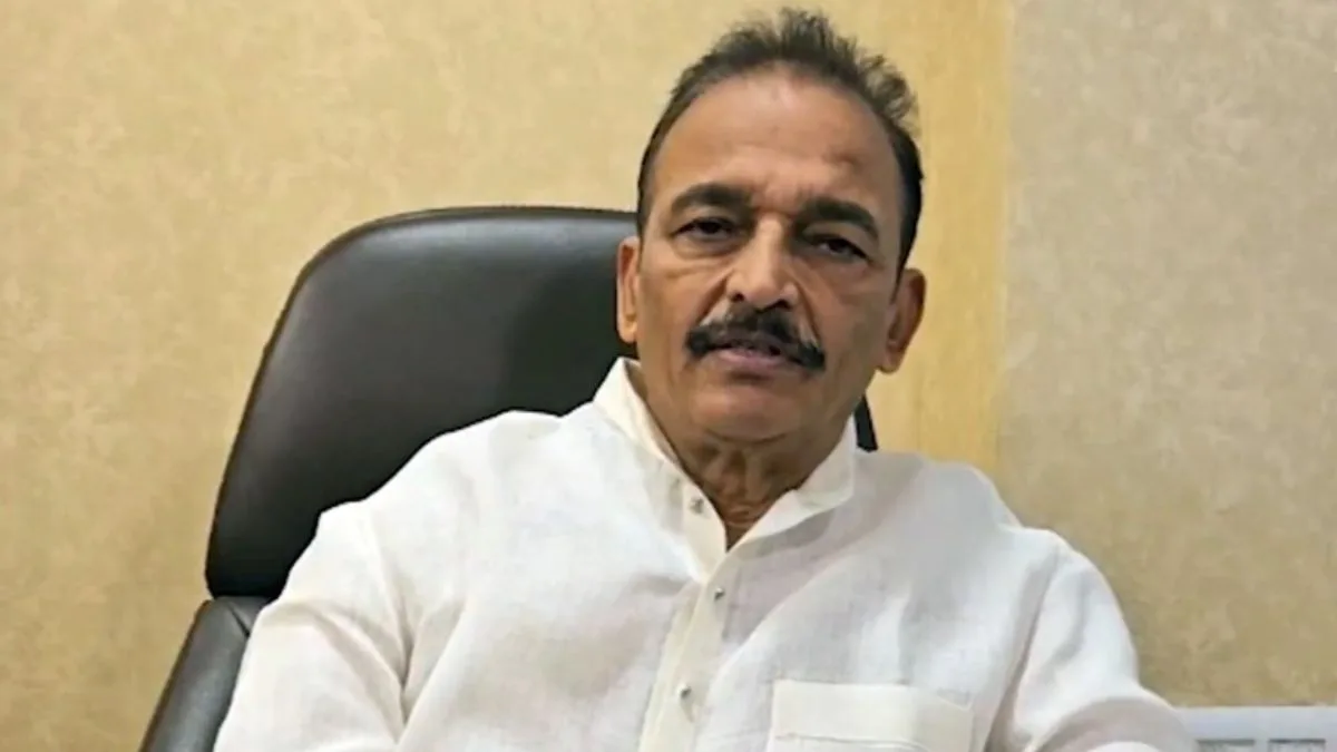 Mumbai Congress leader against contesting civic polls with Thackeray cousins