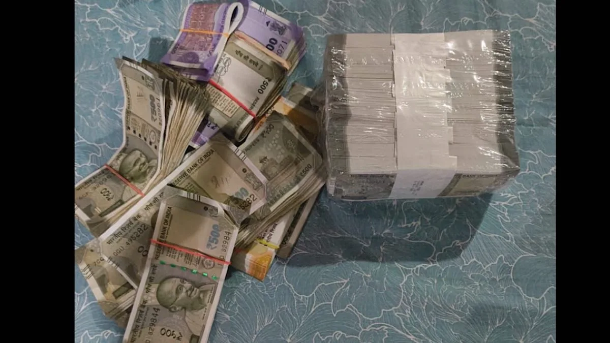 ED raids 18 locations in Dhanbad in Coal trade money laundering probe