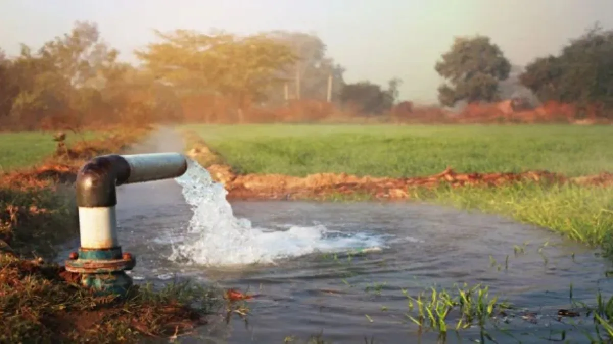 Double-engine govt to provide subsidised solar pumps to farmers in UP