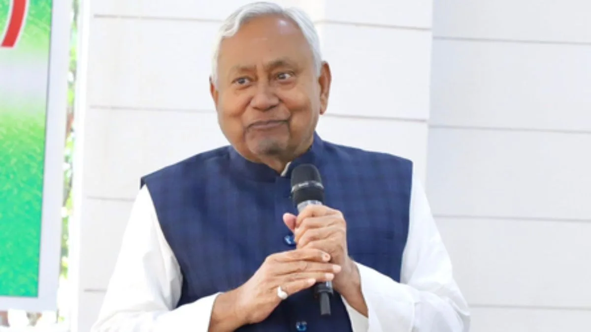 Nitish transfers Rs 10,000 to 10 lakh women; pledges more support