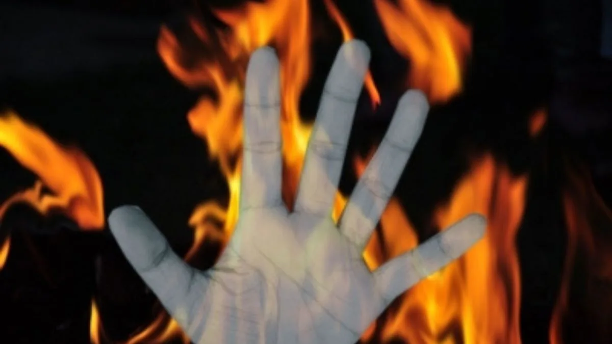 Angry villagers try to set afire woman, lover in Rajasthan