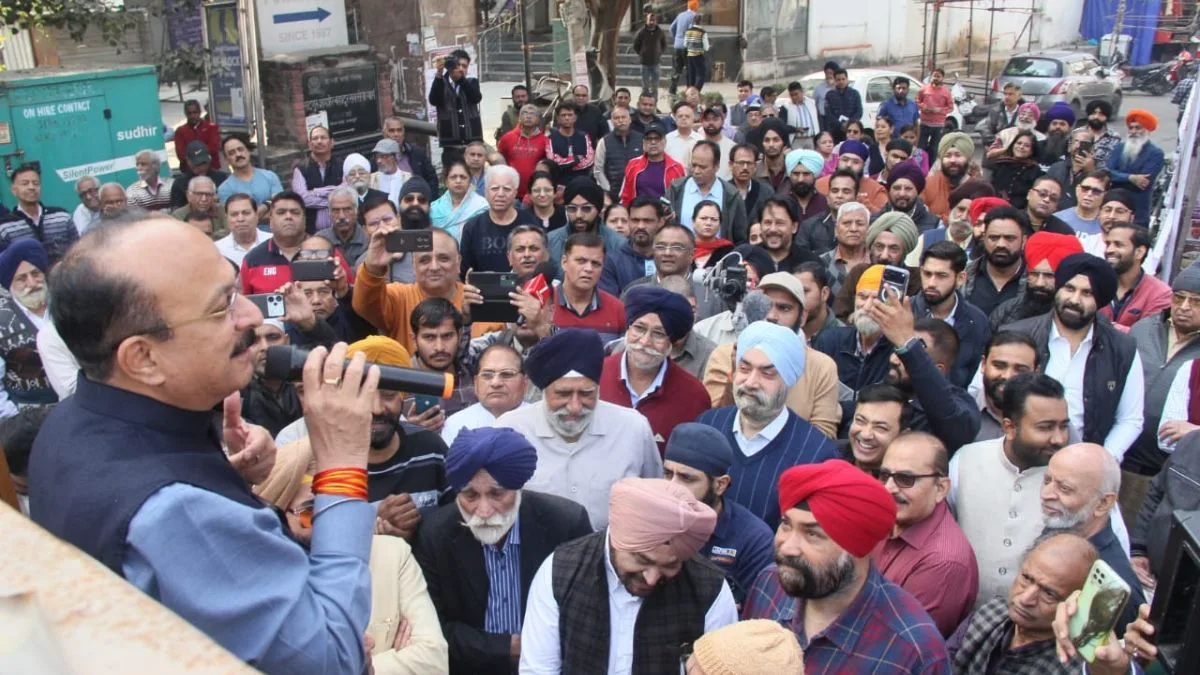 Disilting work on trunk sewer line in West Delhi begins