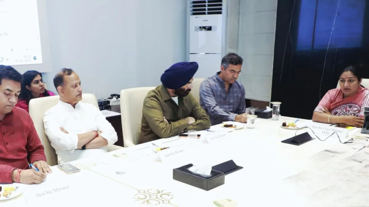 Delhi CM reviews pollution control measures, says additional steps to be taken with strict compliance