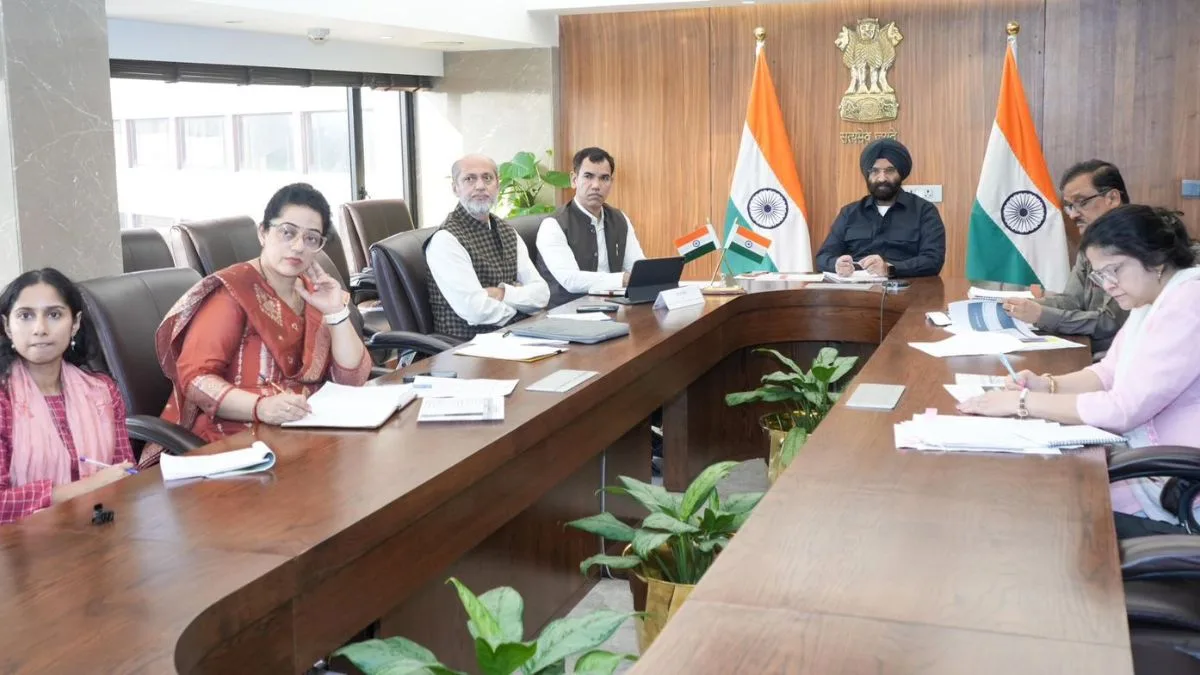Sirsa issues strict instructions to expedite pollution control measures