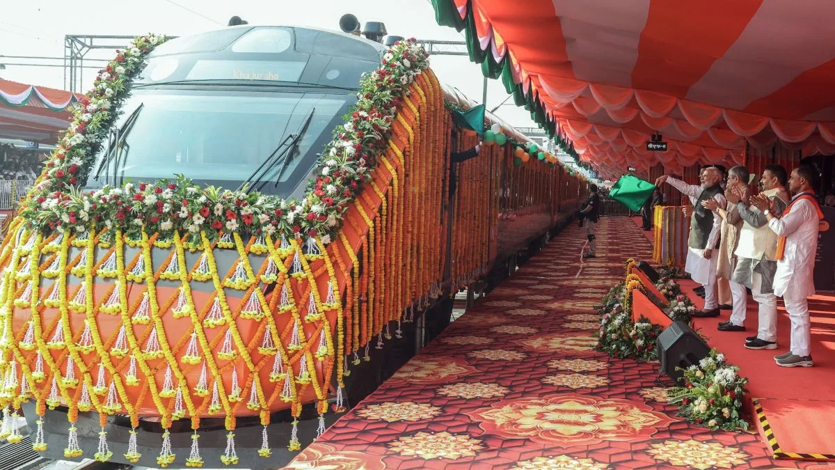 The connection between Number 8 and Vande Bharat train flagged off from Varanasi today