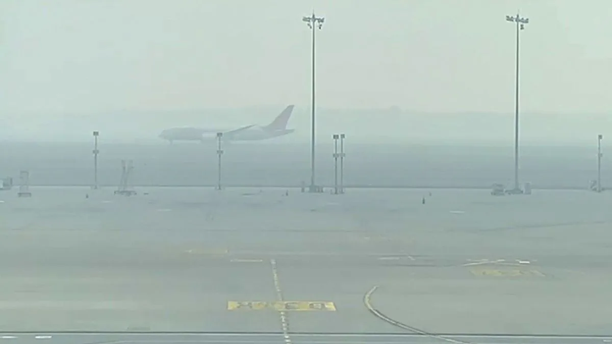 Smog, dense fog and toxic air choke Delhi-NCR; 61 flights cancelled at IGI Airport