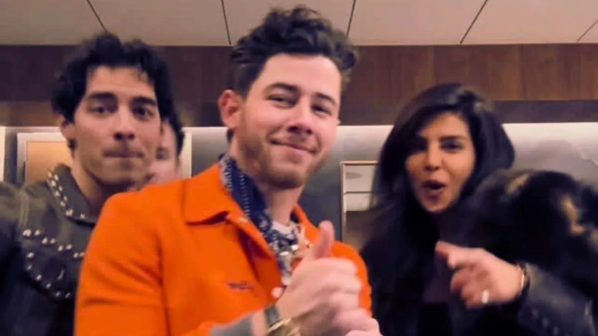 Desi beats, Nick Jonas style: Priyanka Chopra and Jonas brothers dance to ‘Aap jaisa koi’