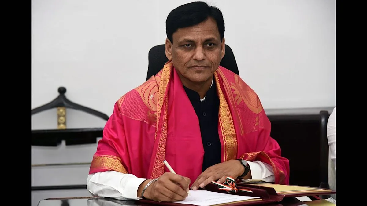 Central minister warns against hurdles to Central projects in Bengal