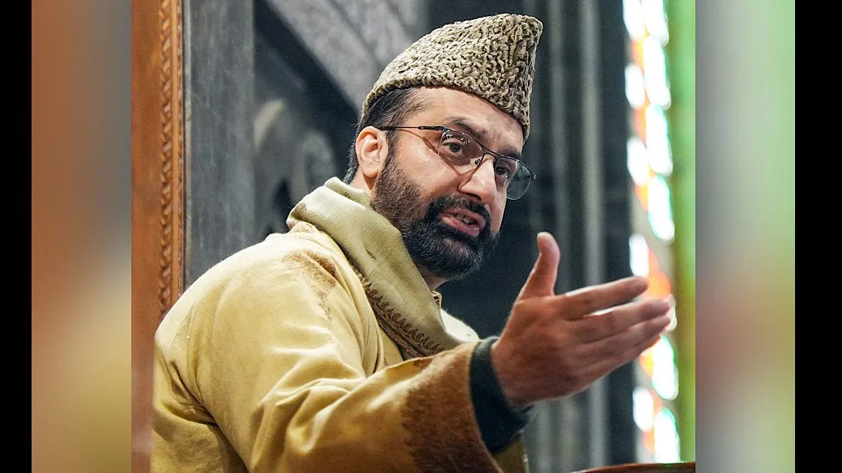 J-K: Mirwaiz Umar Farooq takes down ‘Chairman’ designation from social media