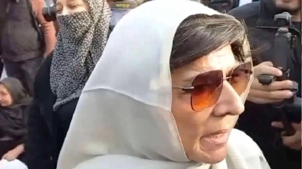 Imran Khan’s sisters protest outside Adiala Jail, allege torture and illegal isolation