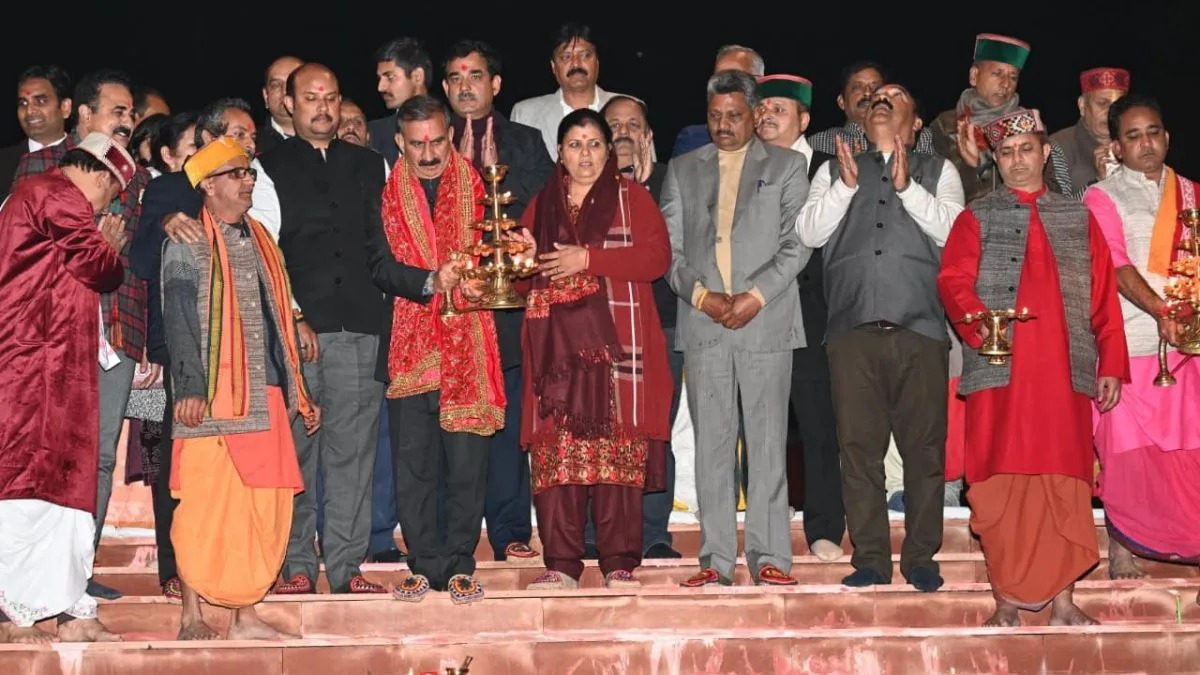 Himachal CM inaugurates Ban Ganga Ghat, participates in evening aarti