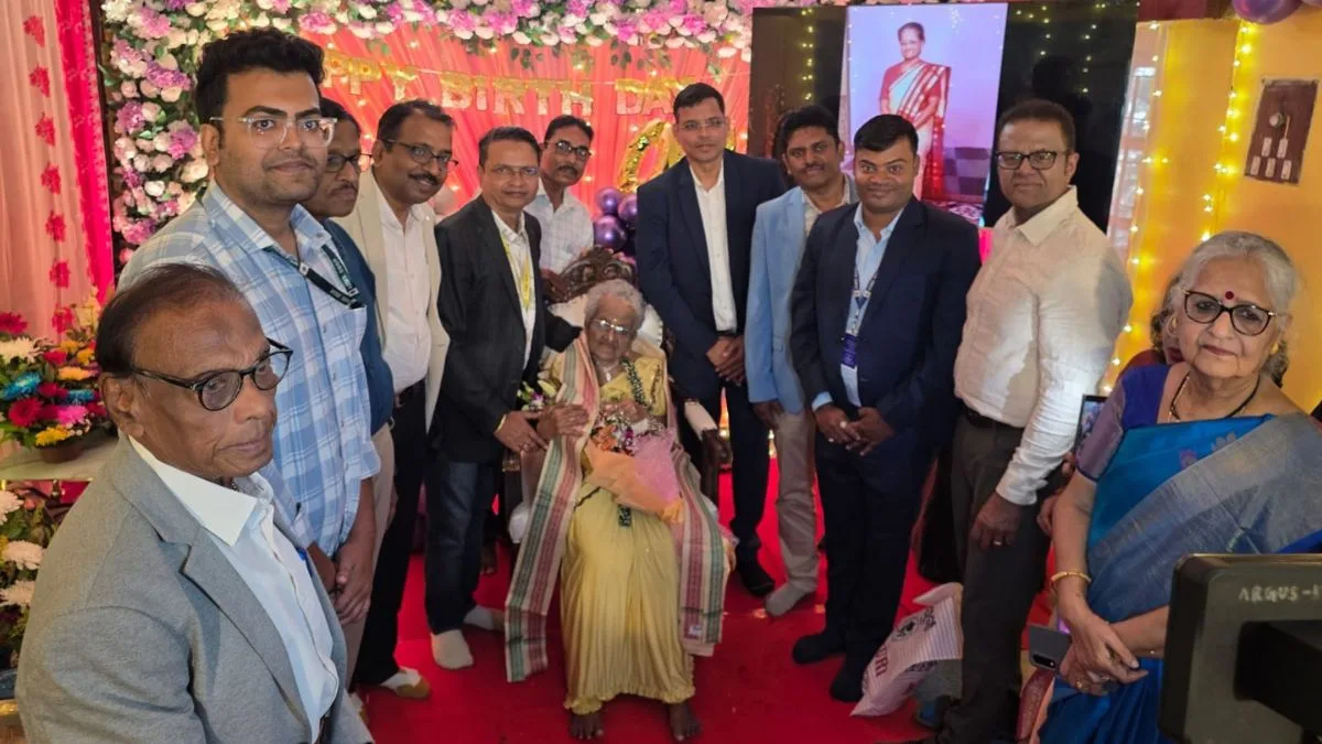 Centenarian Odisha gynaecologist donates Rs 3.4 cr to AIIMS-Bhubaneswar
