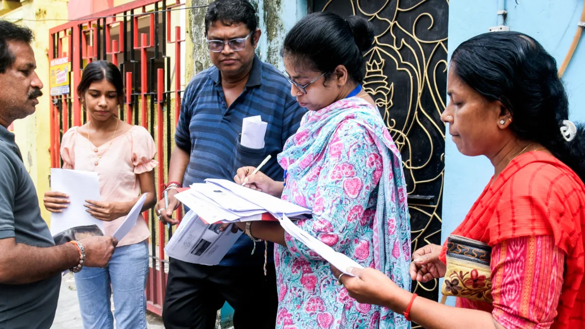ECI appoints four additional Special Roll Observers for SIR in West Bengal