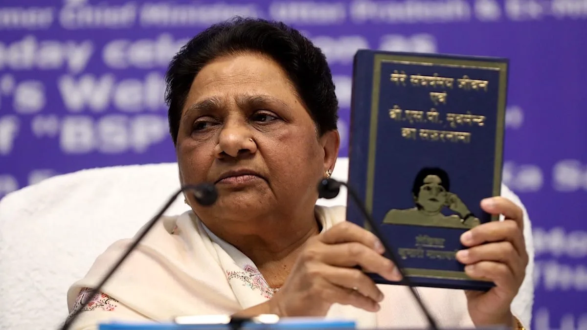 No poll alliance with any party : Mayawati