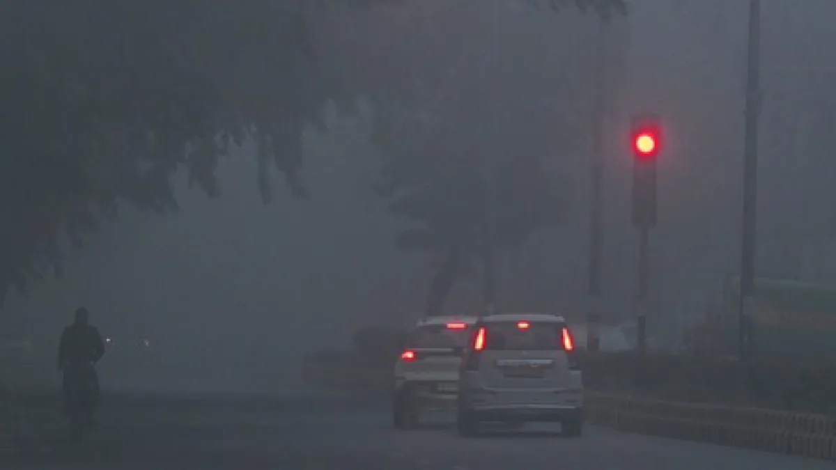 Air quality slips to ‘very poor’ category; cold wave, dense fog grips Delhi-NCR