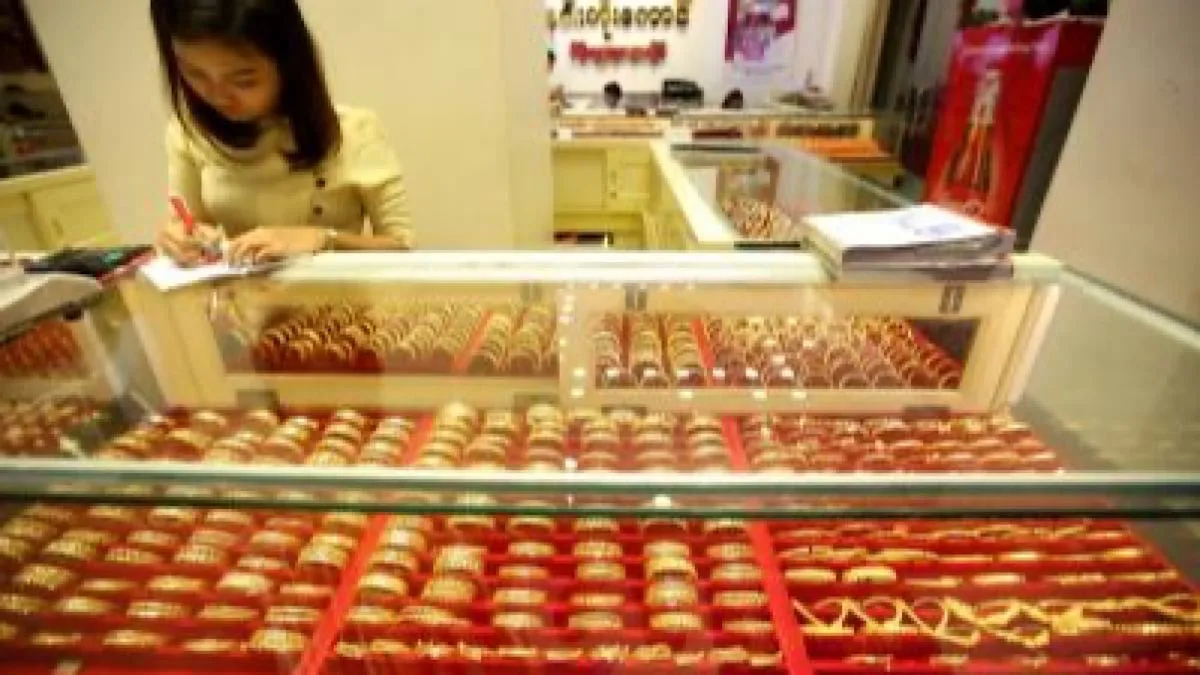 Gold, silver prices dip after aggressive profit booking from record levels