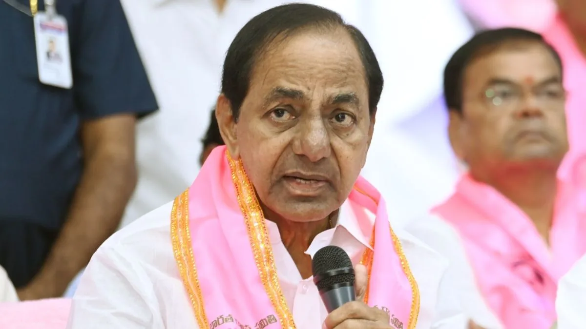 KCR gets SIT’s notice in phone tapping case