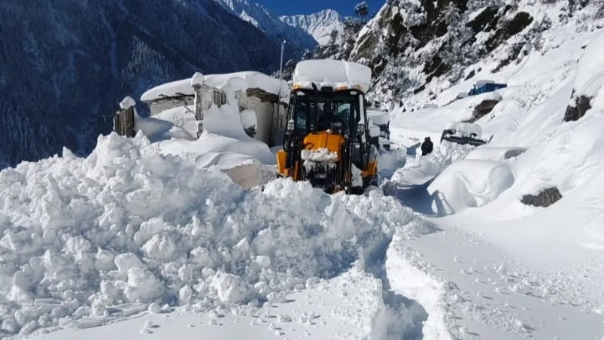 BRO restores snowbound Kishtwar–Sansari road, reconnects J&K’s Chenab Valley with Himachal