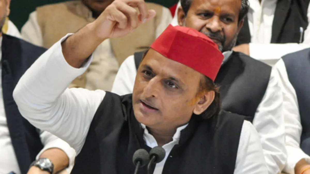 Keep a close watch on SIR: Akhilesh Yadav to party workers, leaders