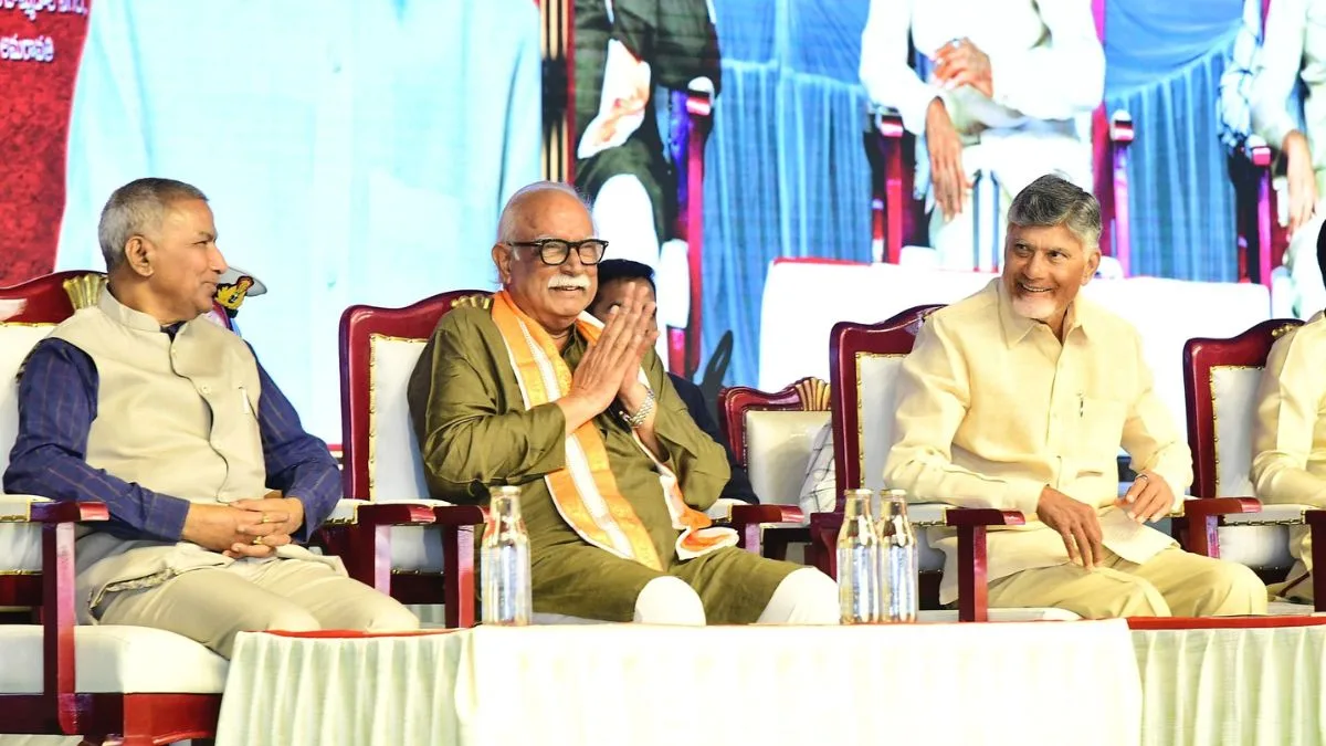 There should be no hostility between Telugu states: Naidu