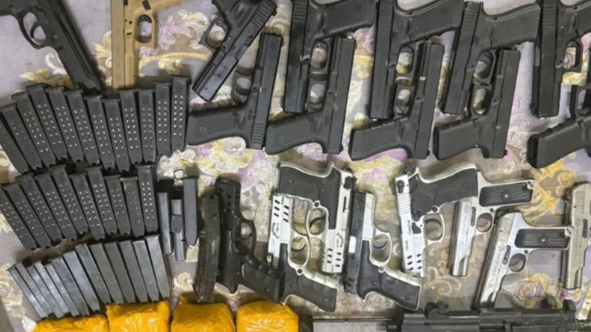 Punjab Police, BSF foil major cross-border smuggling bid; 2.1 kg heroin, 21 pistols seized near Fazilka border