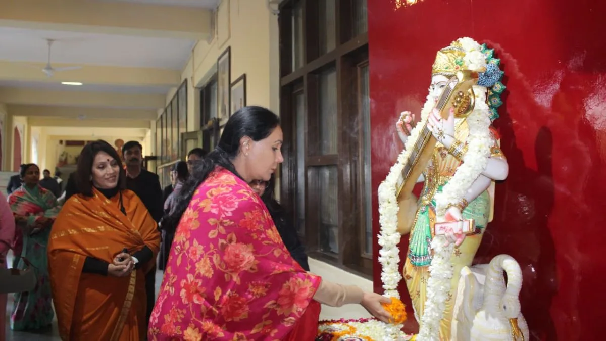 Rajasthan Dy CM Diya Kumari inaugurates Palace School’s 25th anniversary photo exhibition