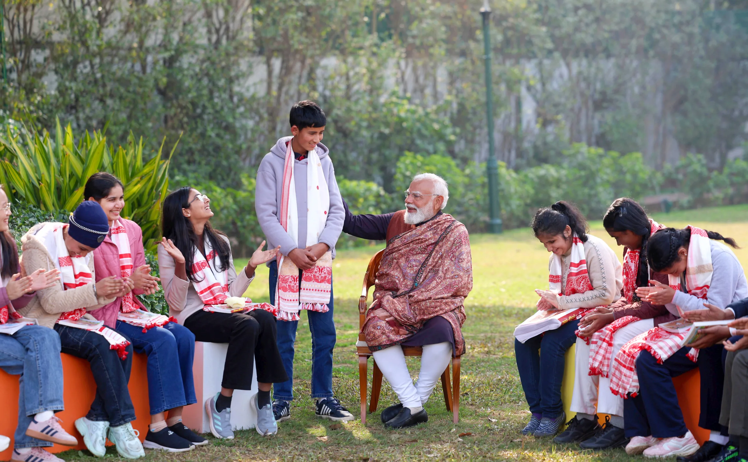 A heart warming moment as PM Modi encourages a student, drawing applause from fellow participants. img