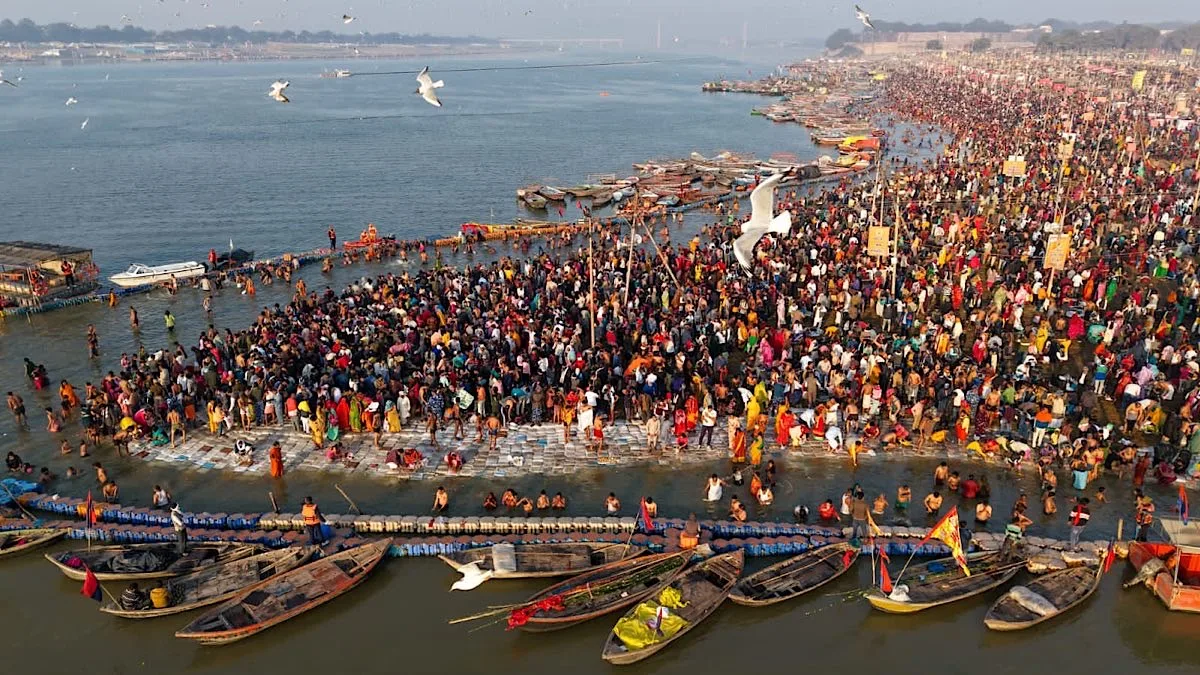 A sea of devotees take holy dip in Sangam on Mahashivratri, the last day of Magh Mela