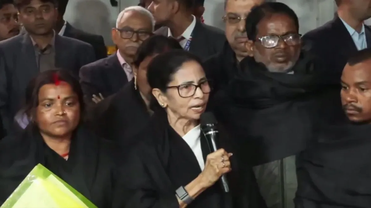 ‘Arrogant and a liar’: Mamata Banerjee blasts CEC Gyanesh Kumar after meeting over SIR issue