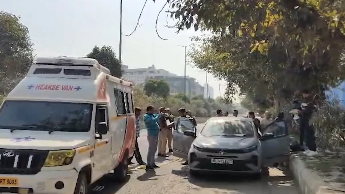 On Valentine’s Day, couple with gunshot wounds found inside car in Noida