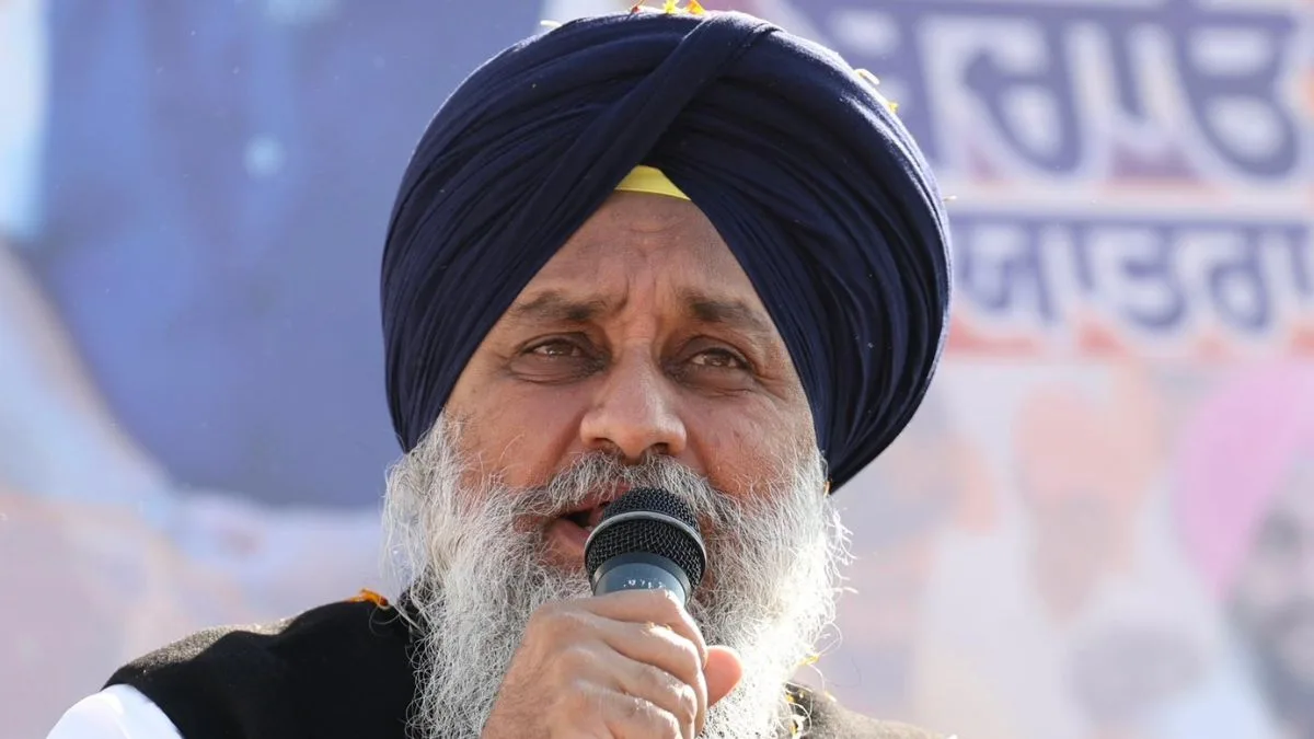 Badal demands Punjab CM’s resignation over his drunken stupor inside assembly