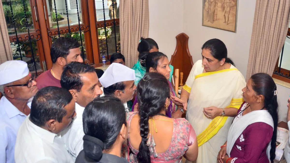 Sunetra Pawar holds NCP meeting as ACB raids tainted FDA Ministry clerk’s house