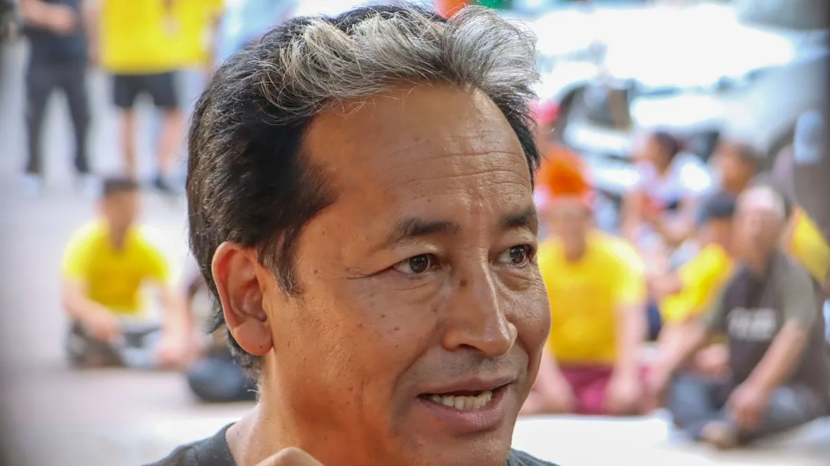 Protest outside Jodhpur Central Jail seeking Sonam Wangchuk’s release