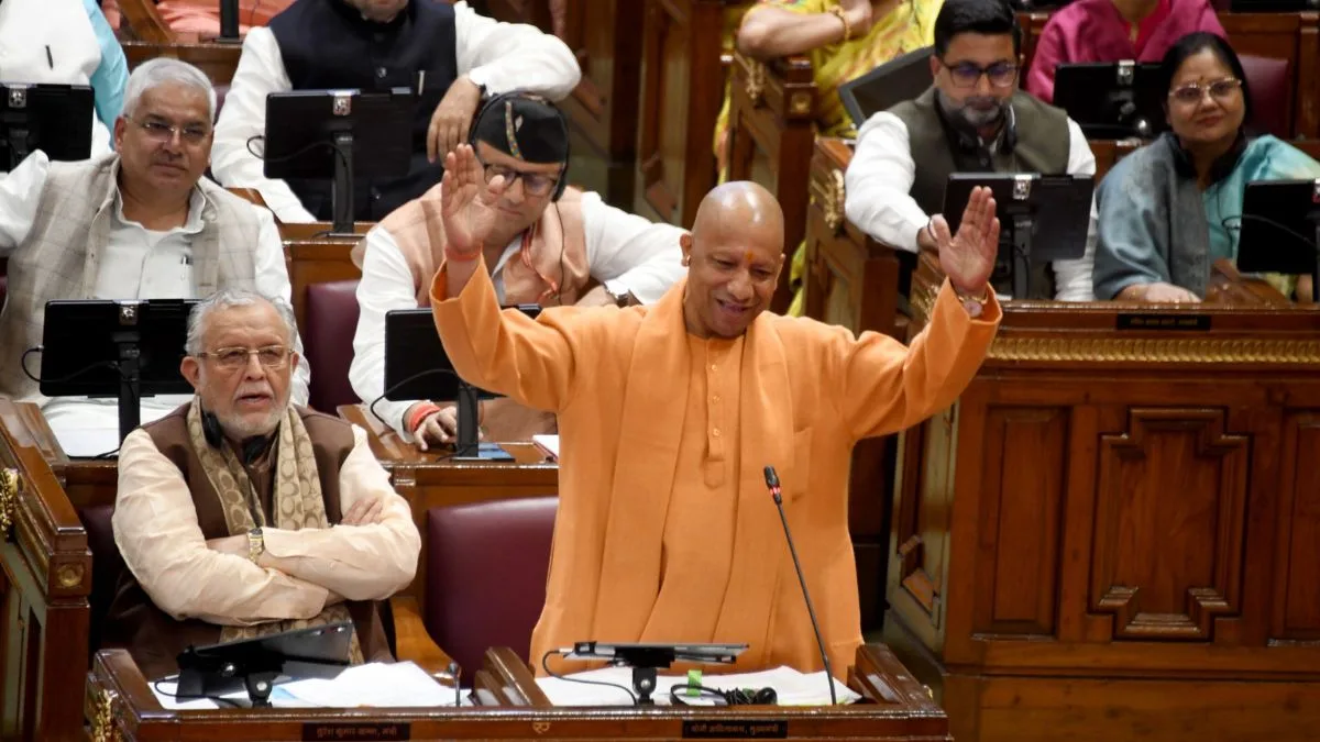 Those opposing Vande Mataram have no right to stay in this country: Yogi