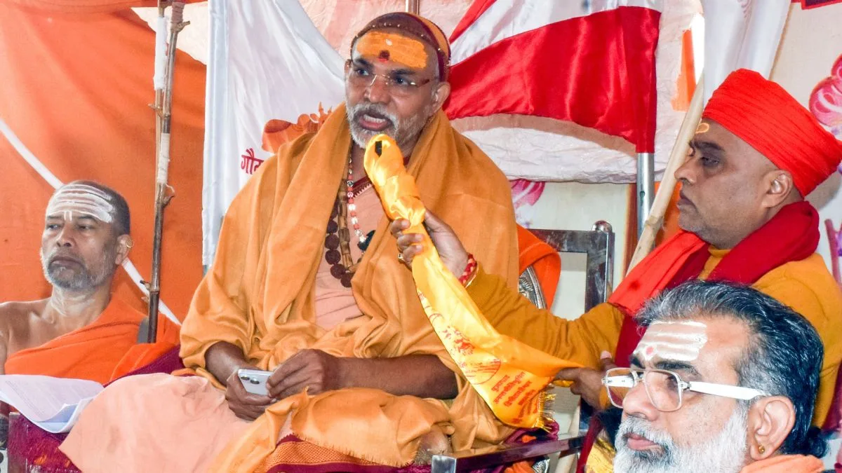 Prayagraj Court orders FIR against Swami Avimukteshwaranand in alleged sexual exploitation case