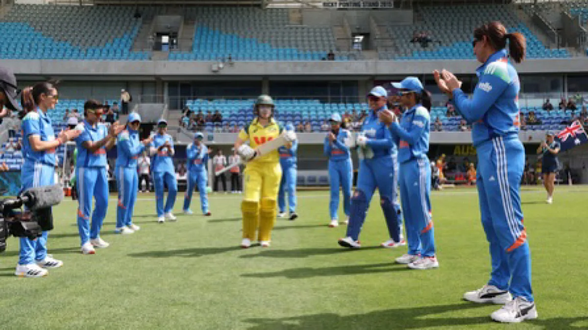 Indian women’s team accords guard of honour to Alyssa Healy in her farewell ODI
