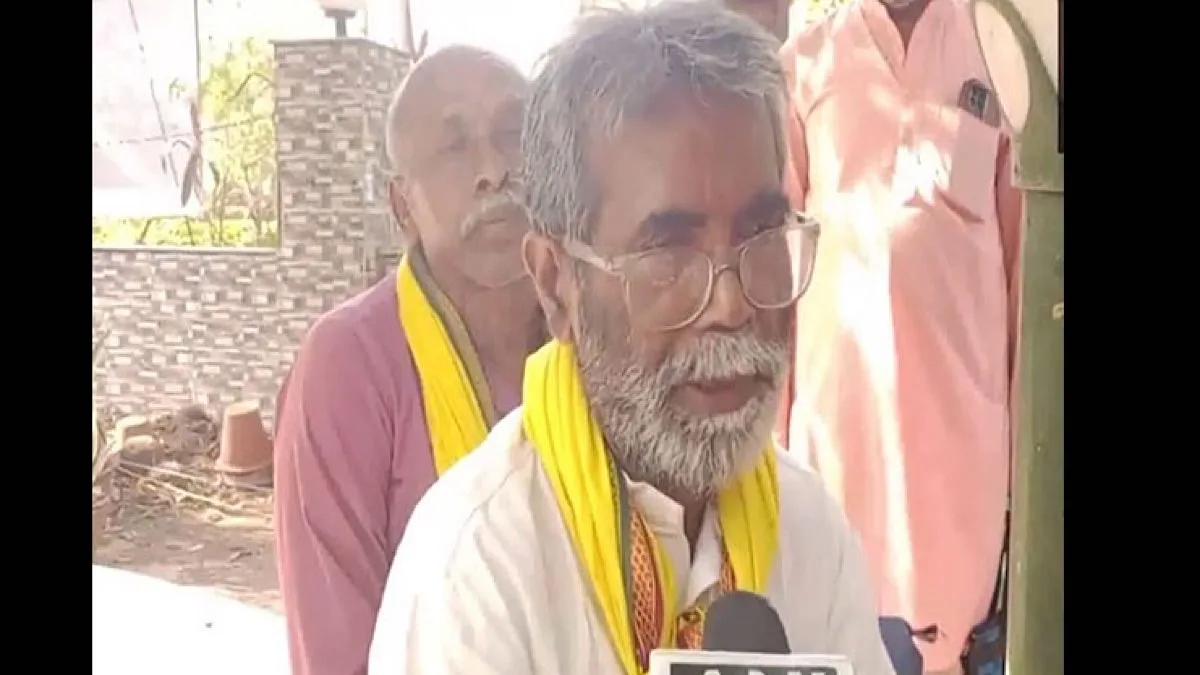 Kurmi leader meets Shah in Delhi, sparks alliance speculation